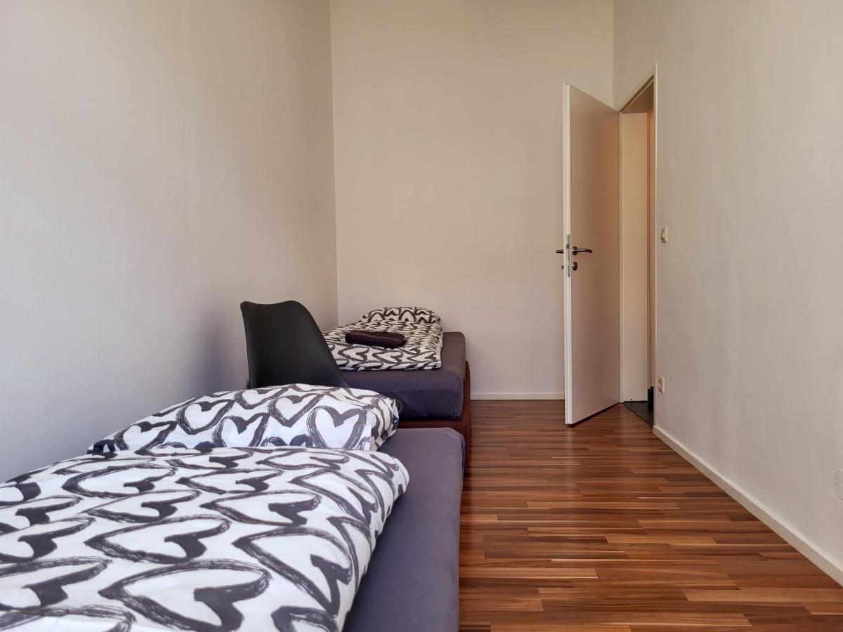 Apartment Schweglerstrasse - Near Stadthalle Vienna Luaran gambar
