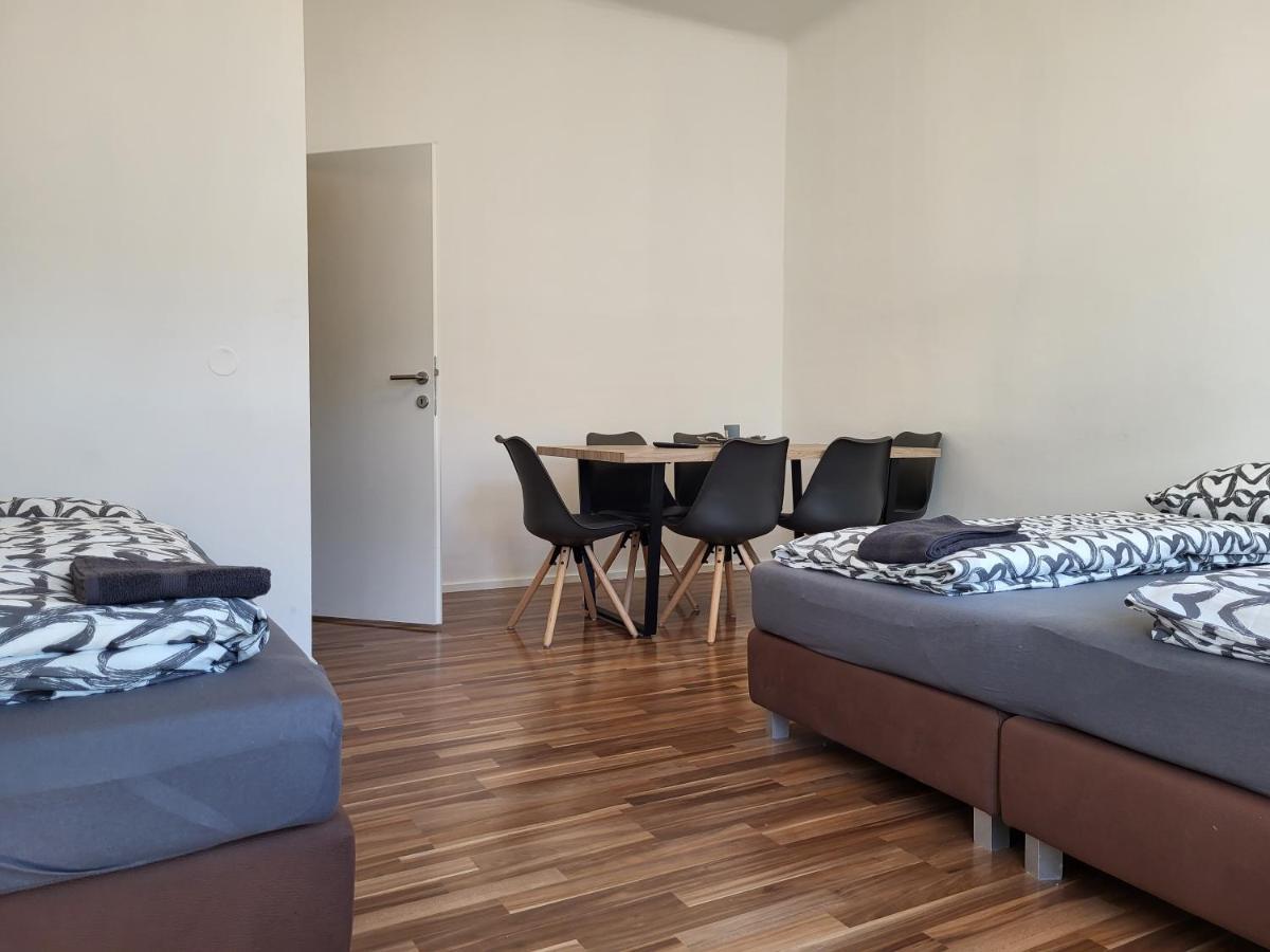 Apartment Schweglerstrasse - Near Stadthalle Vienna Luaran gambar
